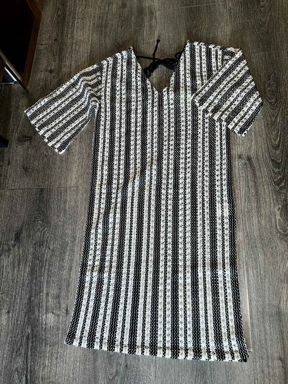 Robe de plage / Tunique H&M crochet noir & blanc